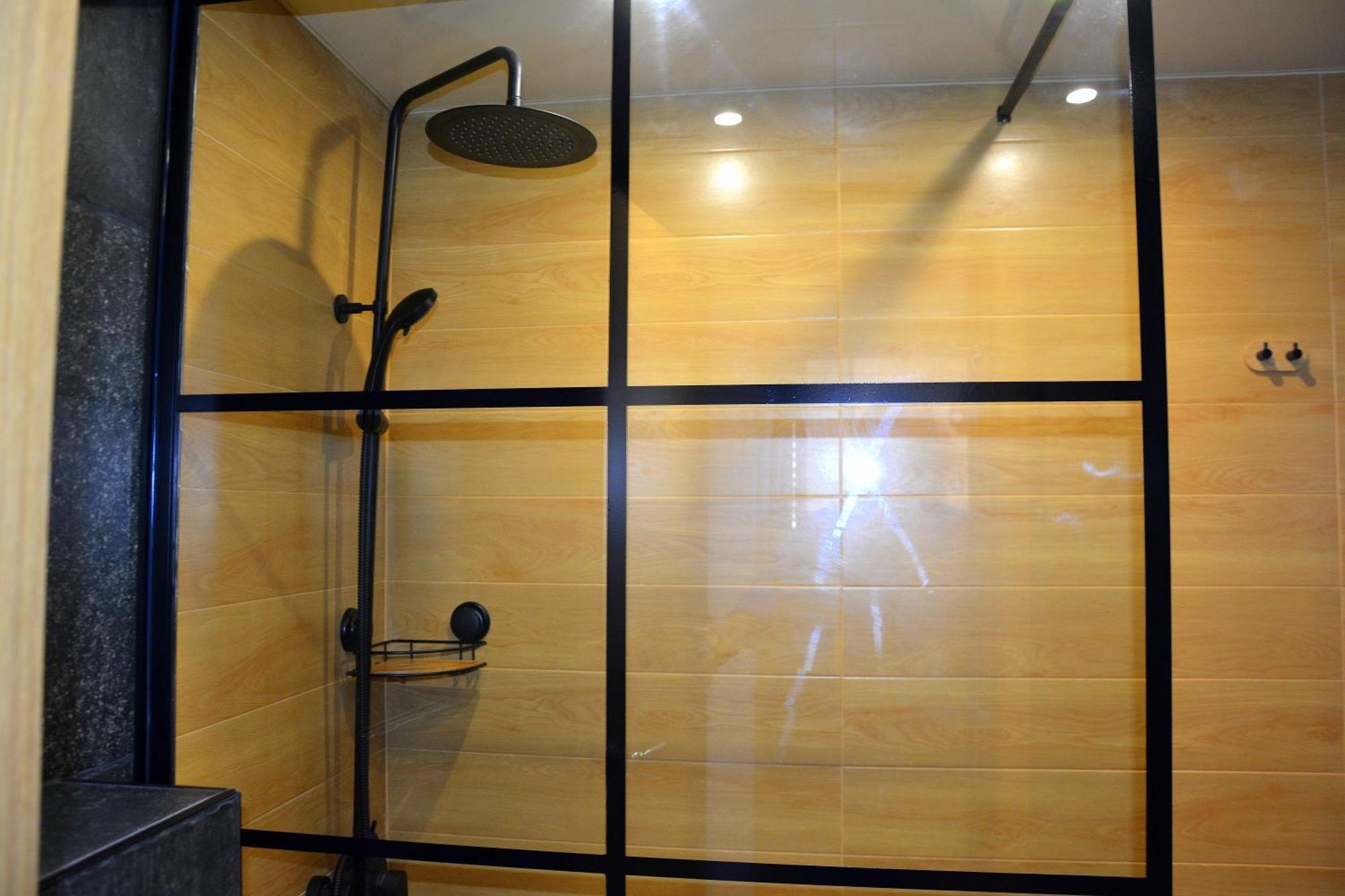 Montenegro Backpackers Home בודווה מראה חיצוני תמונה